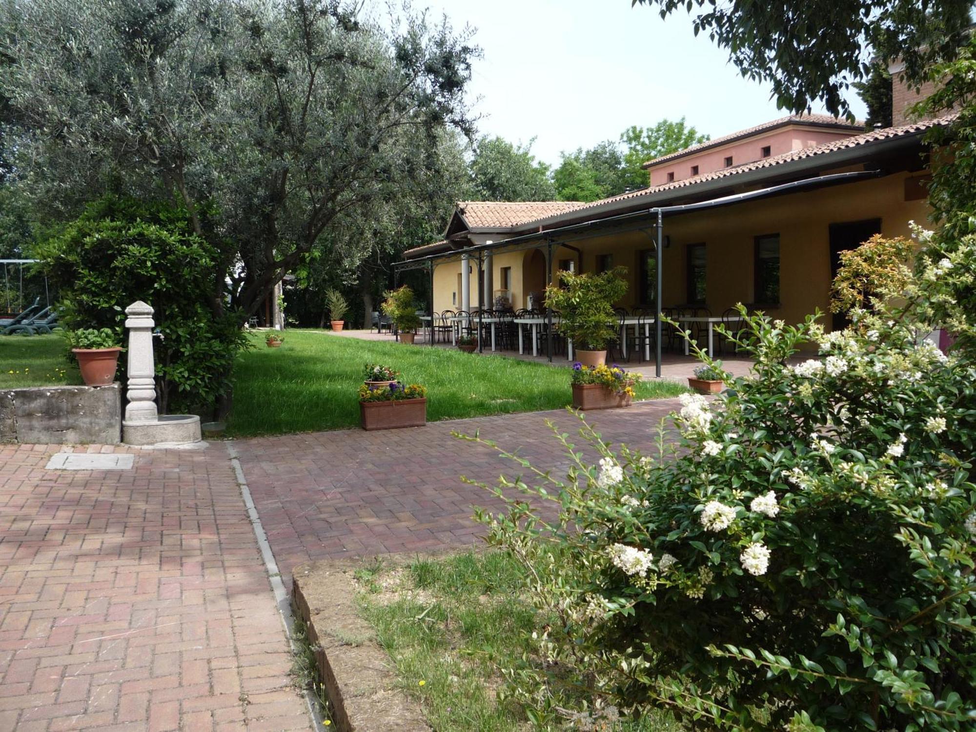 Agriturismo Lupo Bianco Монцамбано Экстерьер фото