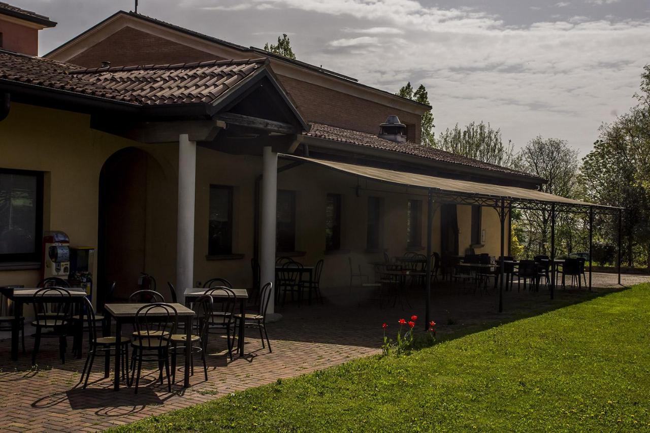 Agriturismo Lupo Bianco Монцамбано Экстерьер фото